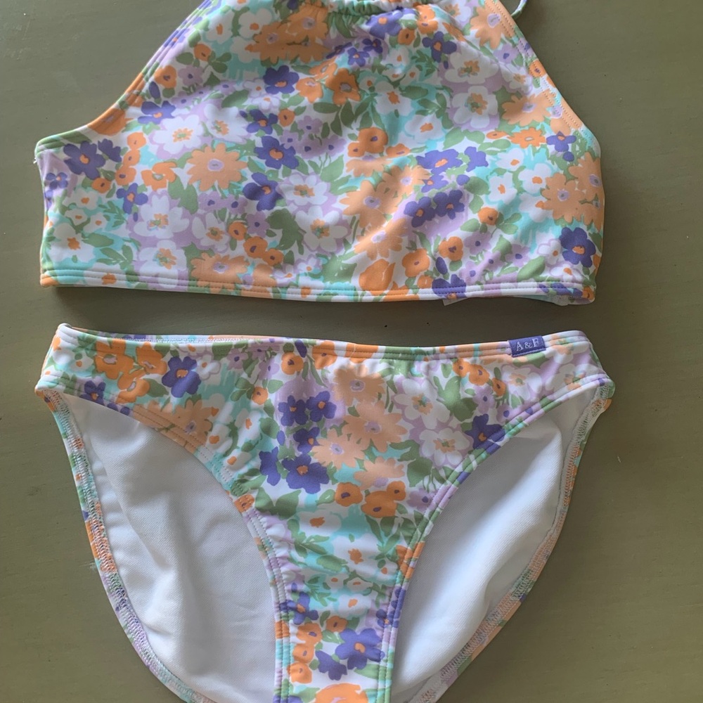 Abercrombie & Fitch Multicolor Floral Two Piece Suit